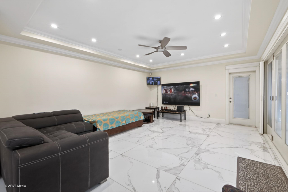 Primary Bathroom Photo of 2964 Bergman Street, Abbotsford, BC