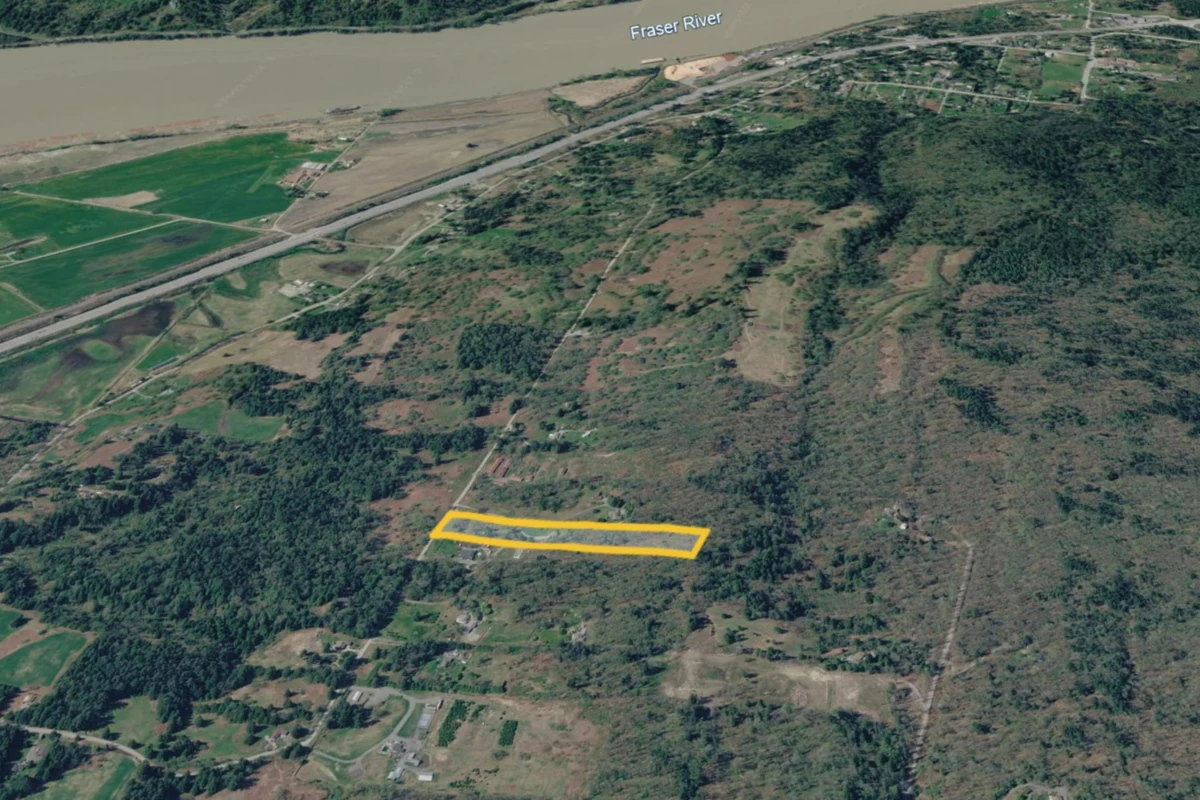 Living Room Photo of 30923 Gunn Avenue, Mission, BC