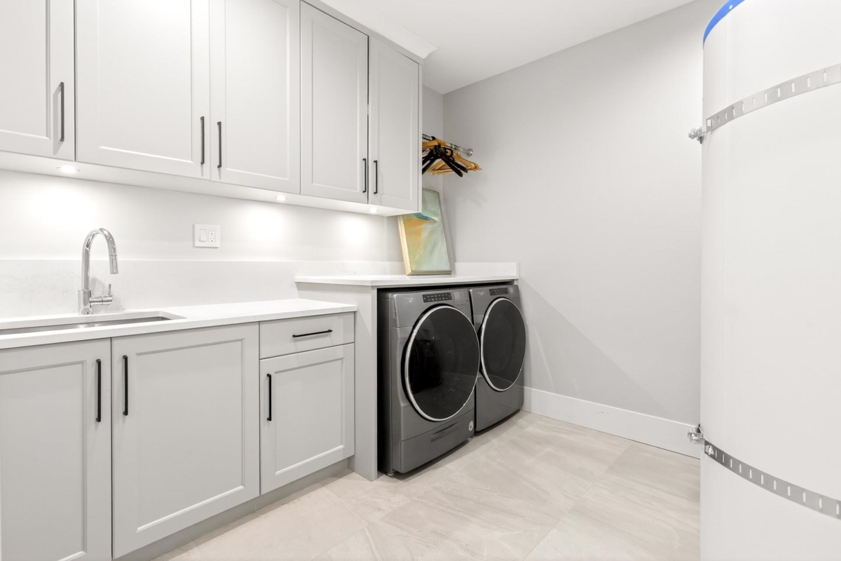 Front Yard Photo of 4089 W 19th Avenue, Vancouver, BC