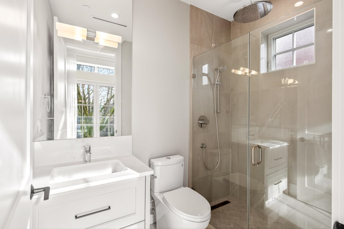 Hallway Photo of 4089 W 19th Avenue, Vancouver, BC