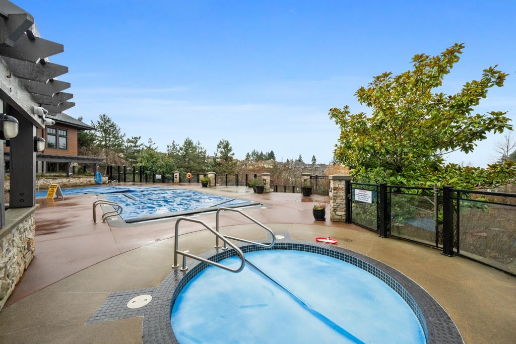 Backyard Photo of 10 10735 84 Avenue, Delta, BC