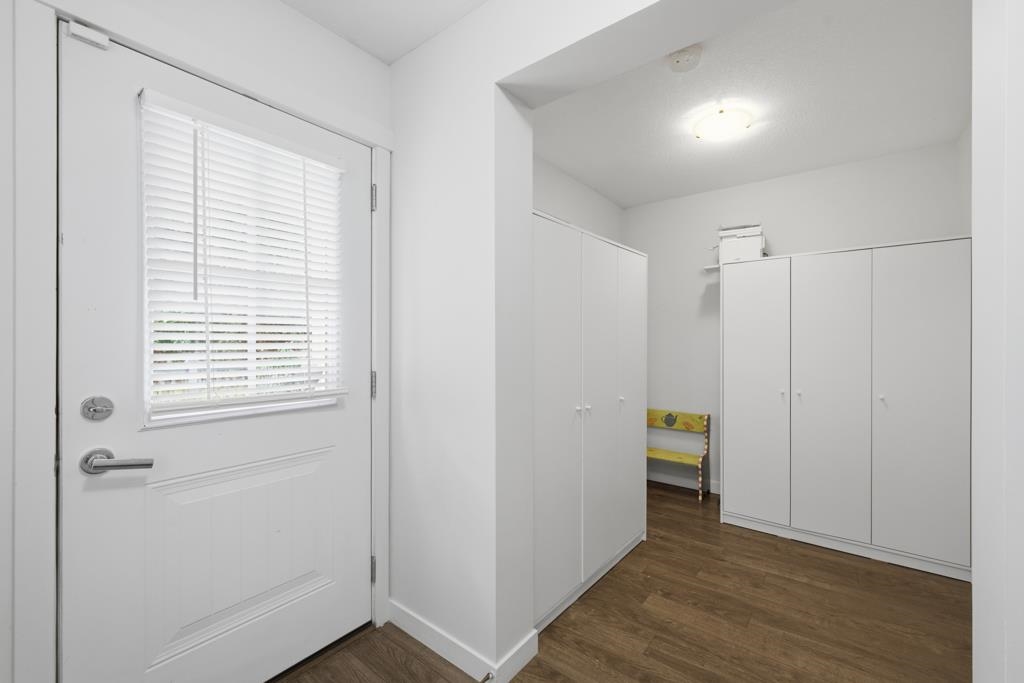 Mudroom Photo of 10 10735 84 Avenue, Delta, BC