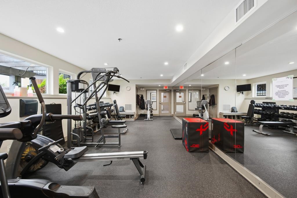 Outdoor Deck Photo of 10 10735 84 Avenue, Delta, BC