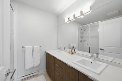 Office / Den Photo of 10 10735 84 Avenue, Delta, BC