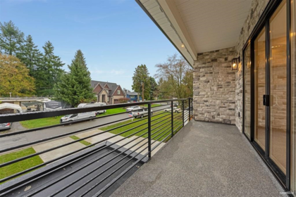 Front Yard Photo of 102 9727 129a Street, Surrey, BC
