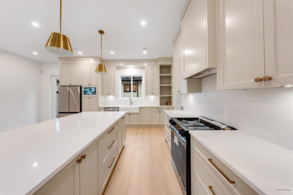 Kitchen Photo of 102 9727 129a Street, Surrey, BC