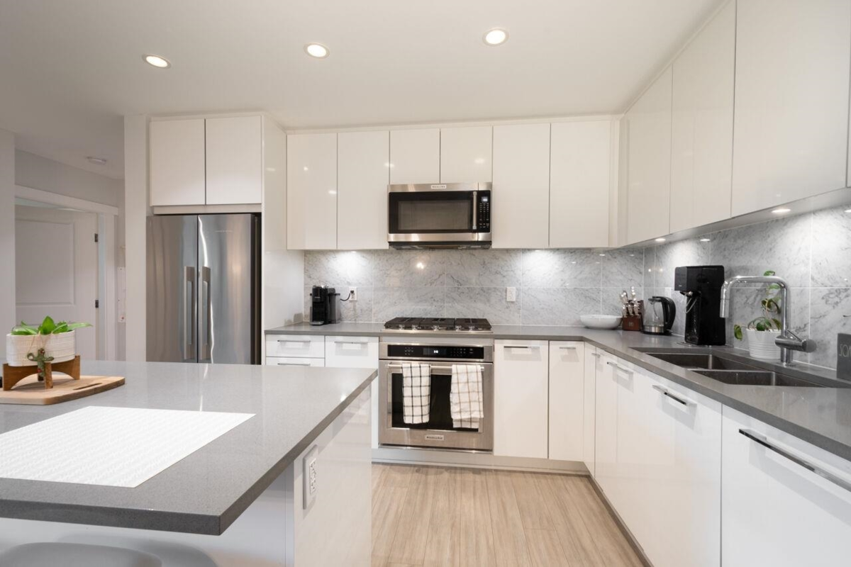 Basement Recreation Room Photo of 214 2651 Library Lane, North Vancouver, BC