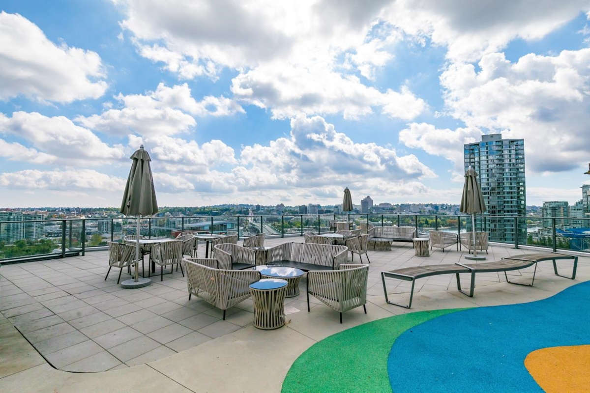 Mudroom Photo of 1517 68 Smithe Street, Vancouver, BC