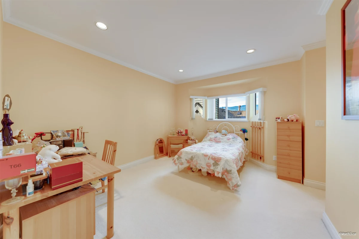 Outdoor Deck Photo of 4989 Chalet Place, North Vancouver, BC