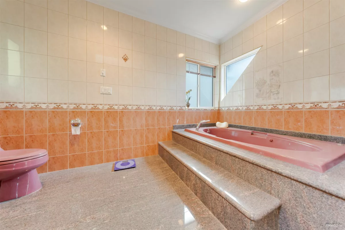 Powder Room Photo of 4989 Chalet Place, North Vancouver, BC