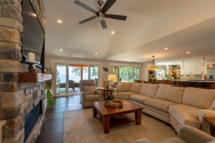 Breakfast Nook Photo of 7893 Redrooffs Road, Halfmoon Bay, BC