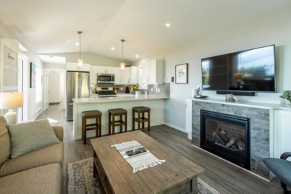 Hot Tub / Spa Photo of 7893 Redrooffs Road, Halfmoon Bay, BC