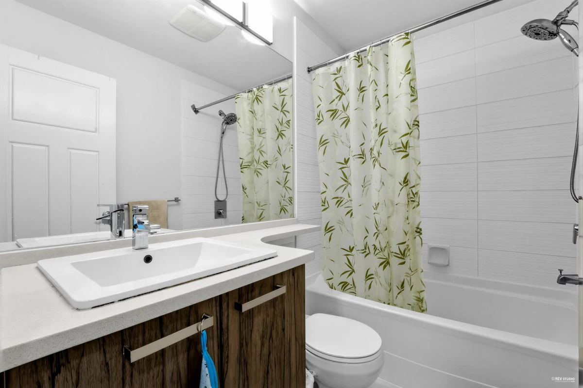 Mudroom Photo of 59 8355 164 Street, Surrey, BC