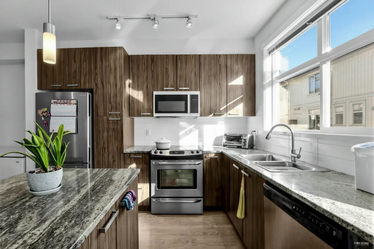 Powder Room Photo of 59 8355 164 Street, Surrey, BC