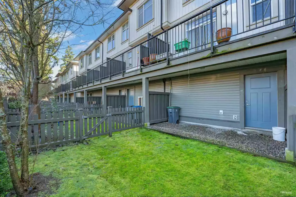 Swimming Pool Photo of 59 8355 164 Street, Surrey, BC