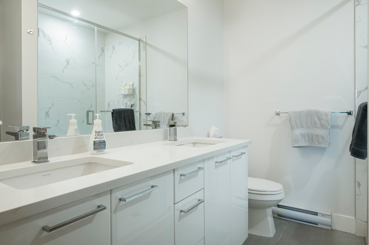 Laundry Room Photo of 111 20175 53 Avenue, Langley, BC