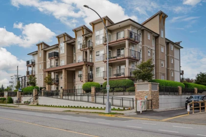 111 20175 53 Avenue, Langley, BC, Langley — Apartment/Condo for sale