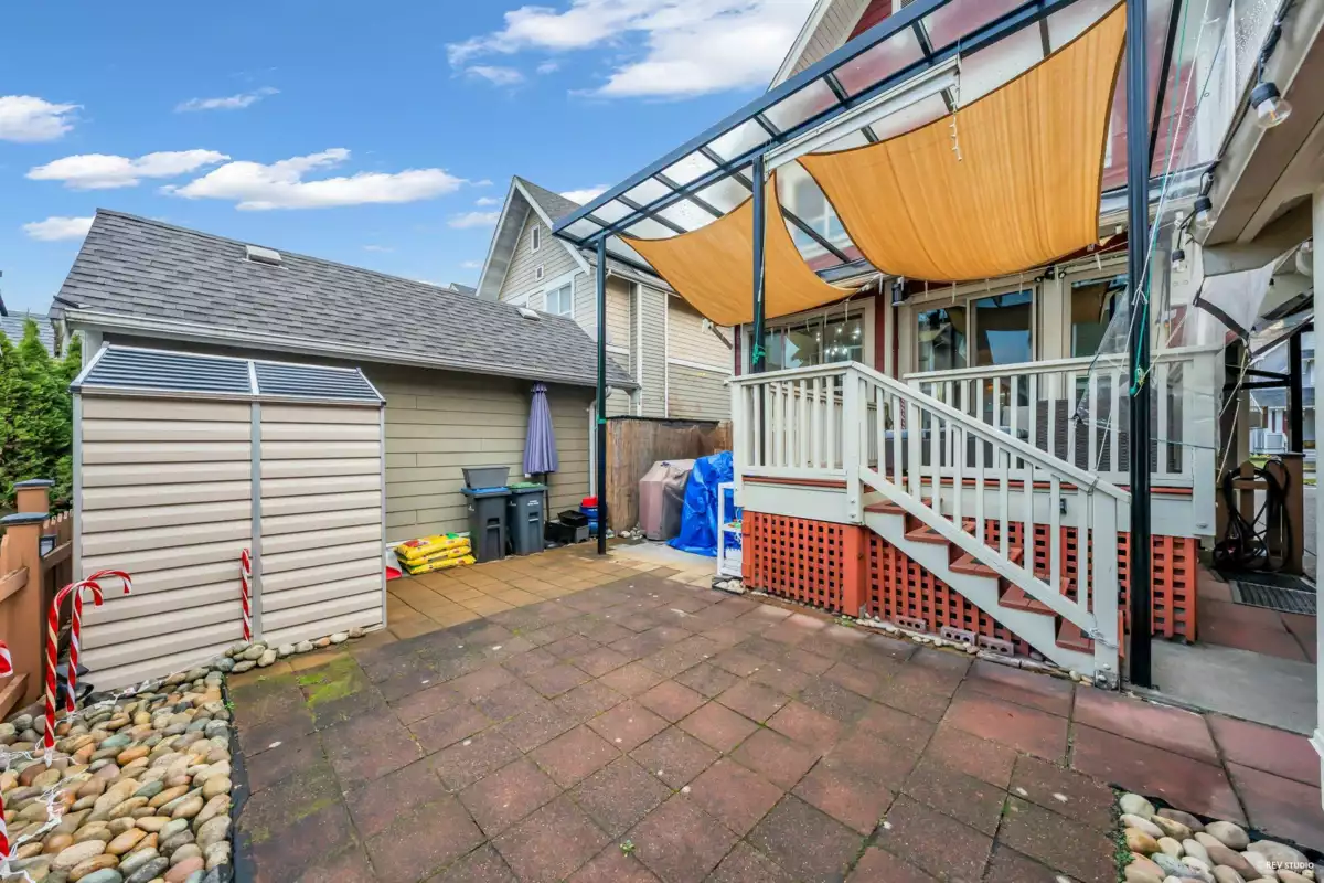 Dining Area Photo of 270 Holly Avenue, New Westminster, BC