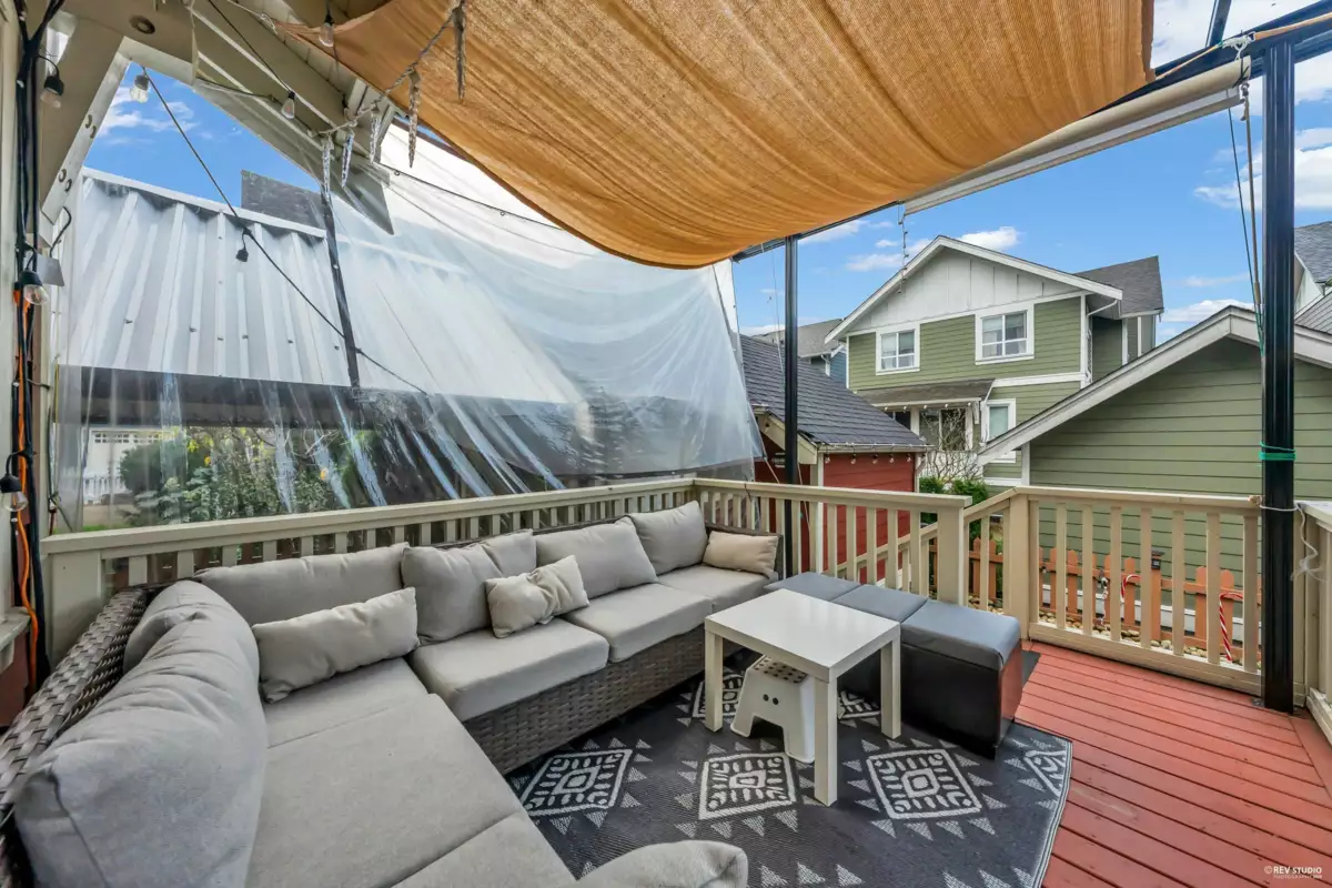 Kitchen Photo of 270 Holly Avenue, New Westminster, BC