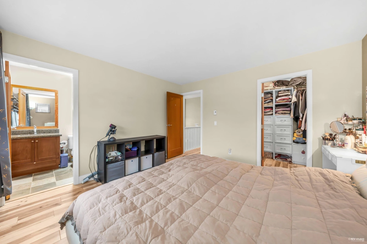 Primary Bedroom Photo of 270 Holly Avenue, New Westminster, BC