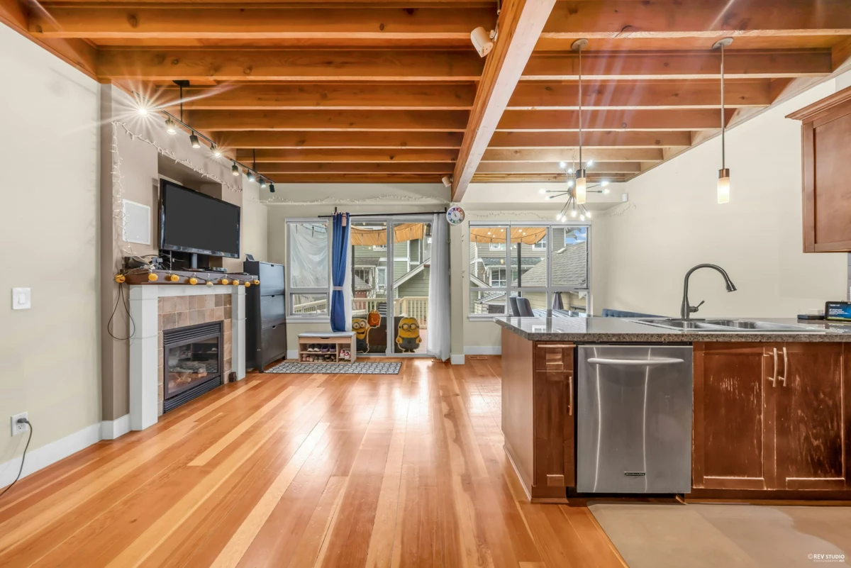 Staircase Photo of 270 Holly Avenue, New Westminster, BC