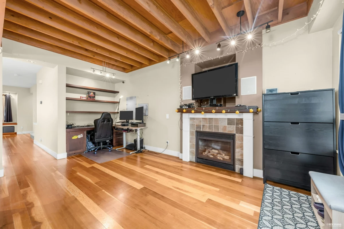 Swimming Pool Photo of 270 Holly Avenue, New Westminster, BC