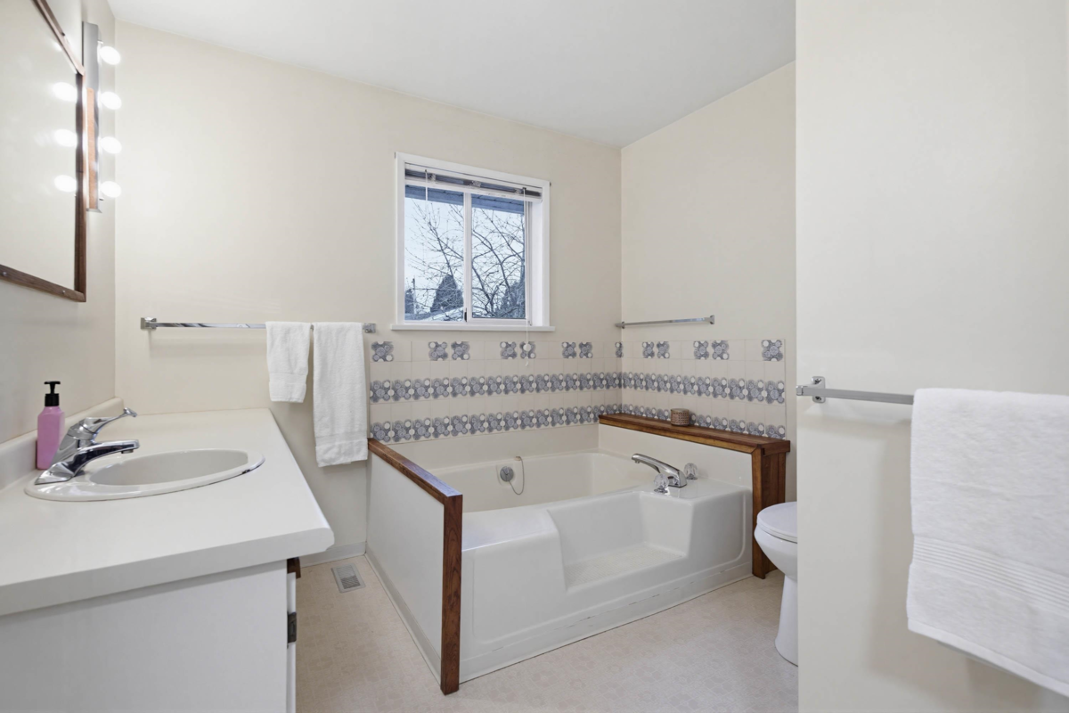 Bedroom 3 Photo of 19475 116b Avenue, Pitt Meadows, BC