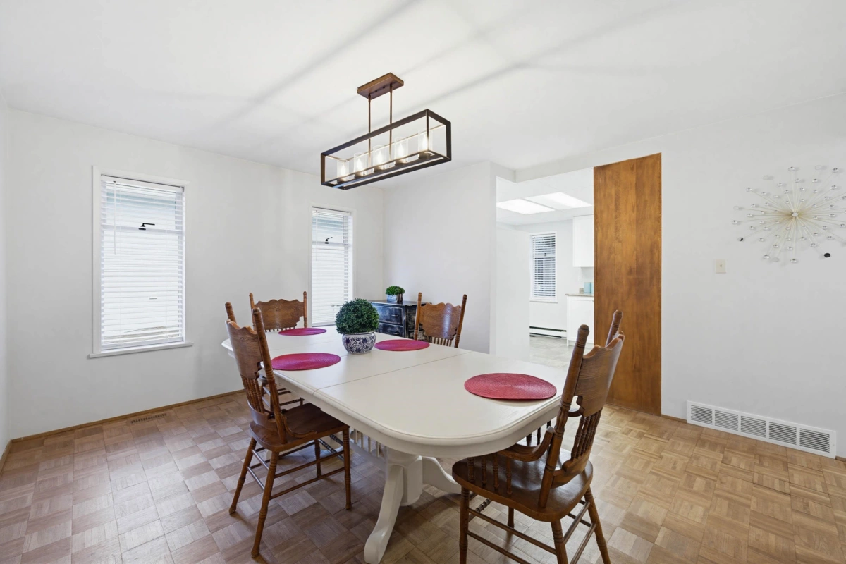Breakfast Nook Photo of 19475 116b Avenue, Pitt Meadows, BC
