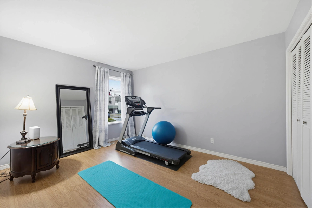 Kitchen Island Photo of 19475 116b Avenue, Pitt Meadows, BC