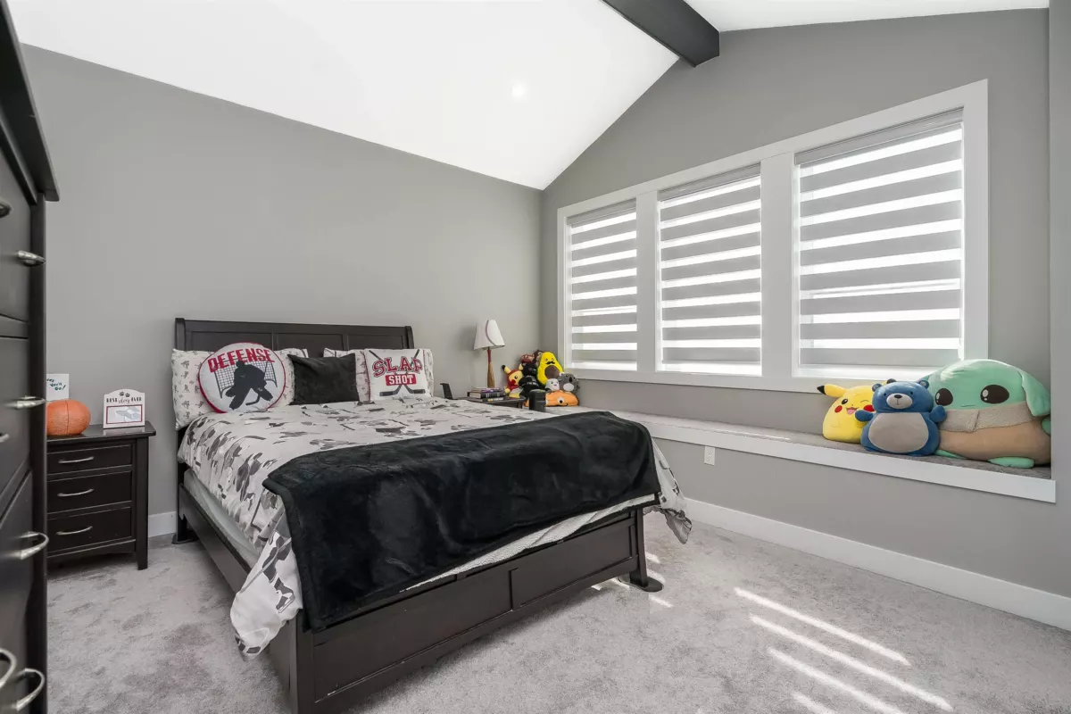 Basement Recreation Room Photo of 16739 16a Avenue, Surrey, BC