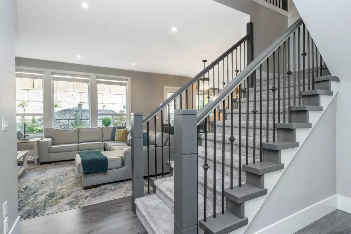 Dining Area Photo of 16739 16a Avenue, Surrey, BC