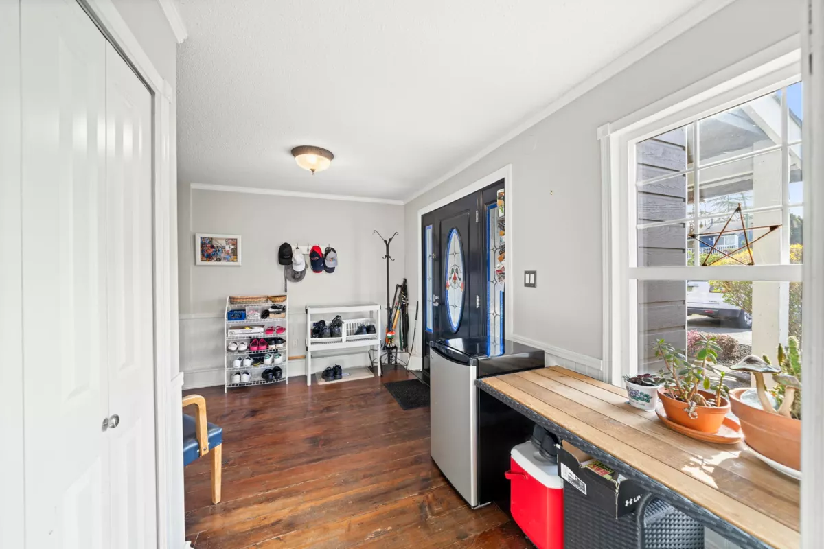 Backyard Photo of 5405 Chamberlayne Avenue, Delta, BC