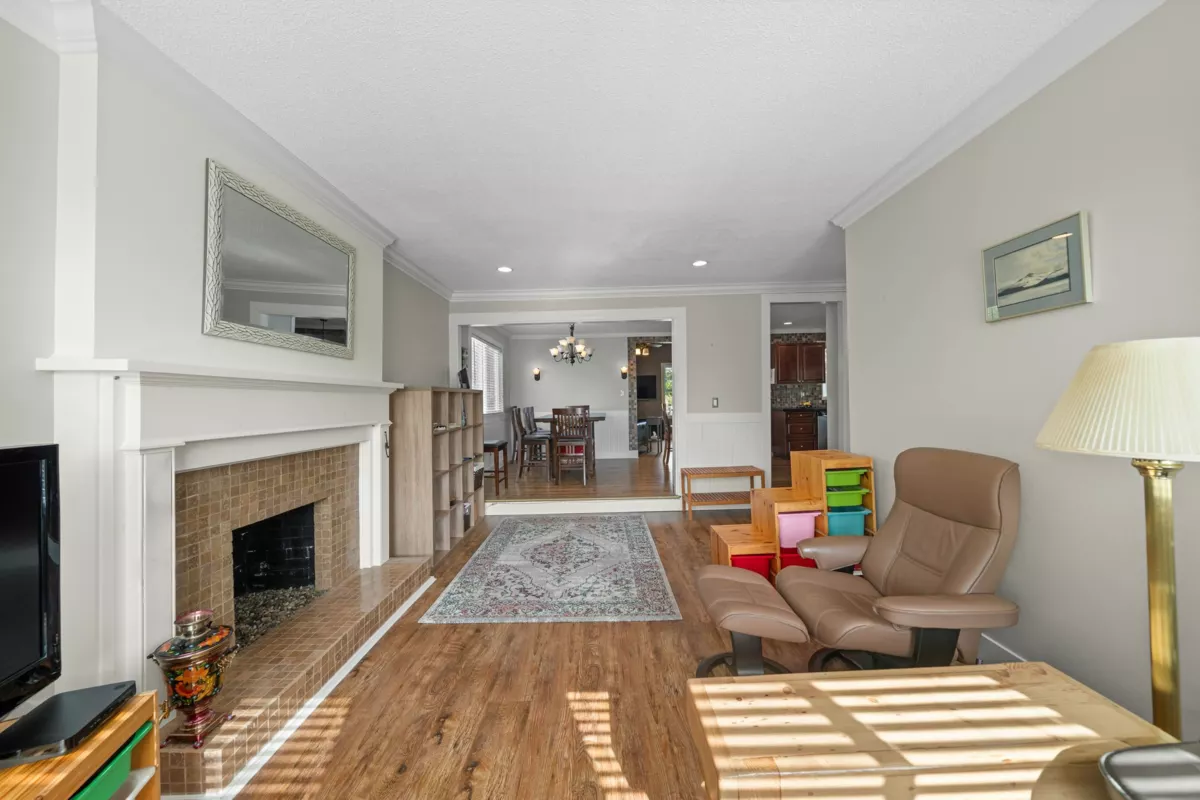 Kitchen Island Photo of 5405 Chamberlayne Avenue, Delta, BC