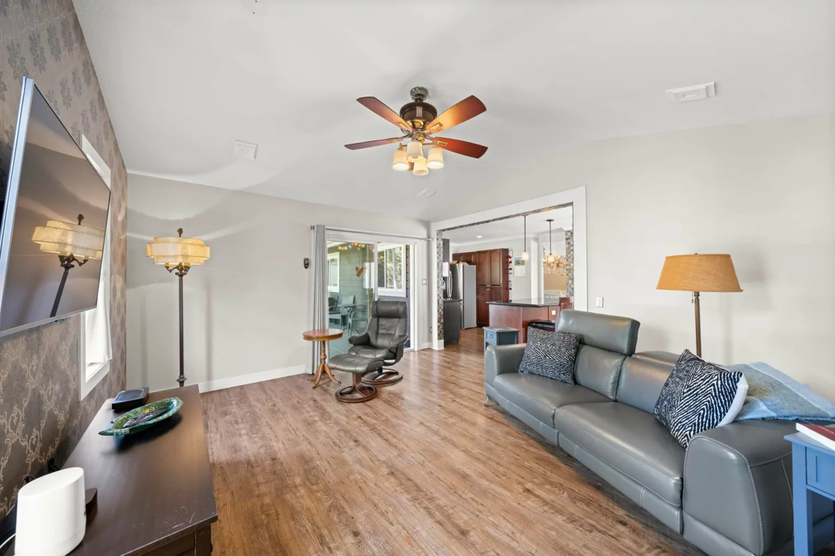 Primary Bathroom Photo of 5405 Chamberlayne Avenue, Delta, BC