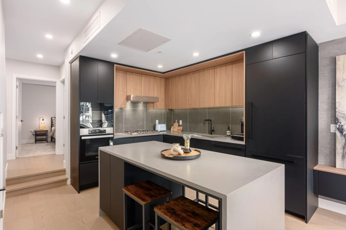 Living Room Photo of 135 W 41st Avenue, Vancouver, BC