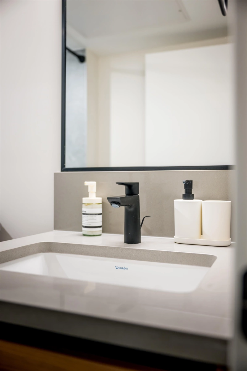 Primary Bedroom Photo of 135 W 41st Avenue, Vancouver, BC