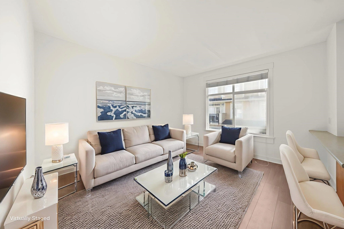 Family Room Photo of 13 15237 36 Avenue, Surrey, BC