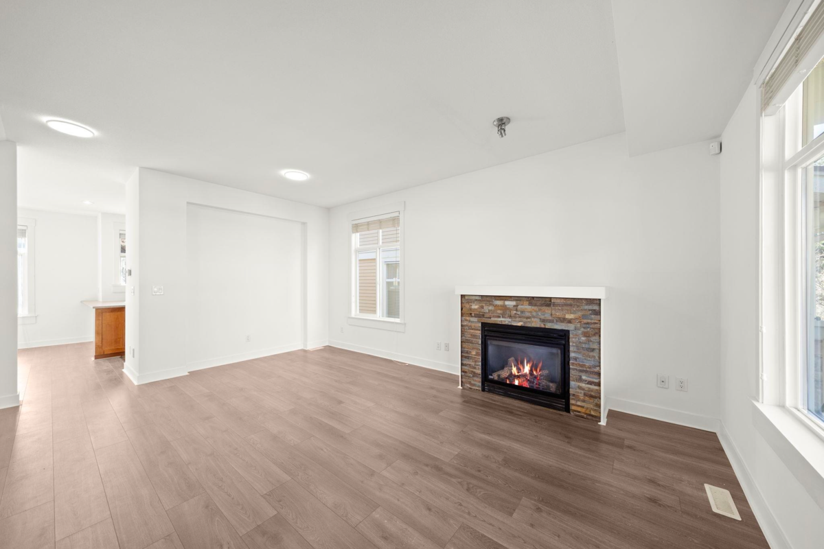 Laundry Room Photo of 13 15237 36 Avenue, Surrey, BC