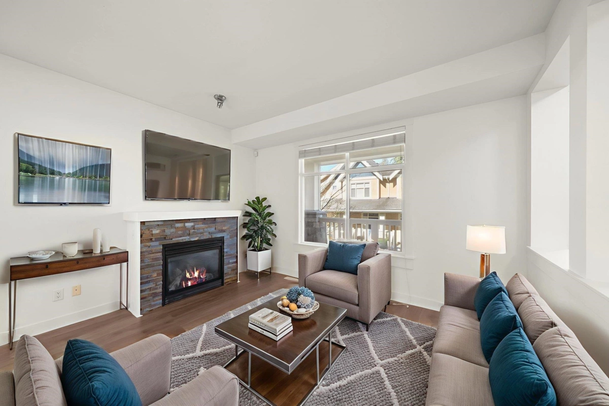 Living Room Photo of 13 15237 36 Avenue, Surrey, BC