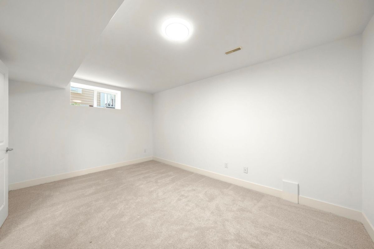 Staircase Photo of 13 15237 36 Avenue, Surrey, BC