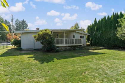 Backyard Photo of 45415 Barton Avenue, Chilliwack, BC