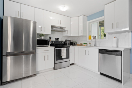 Breakfast Nook Photo of 45415 Barton Avenue, Chilliwack, BC