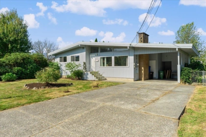 45415 Barton Avenue, Chilliwack, BC, Chilliwack — Single Family Residence for sale