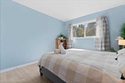 Guest Bathroom Photo of 45415 Barton Avenue, Chilliwack, BC