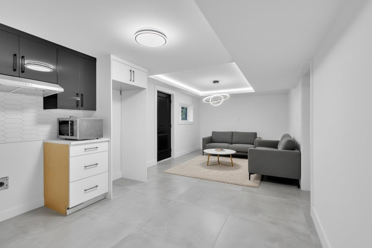 Pantry Photo of 45122 Balmoral Avenue, Chilliwack, BC