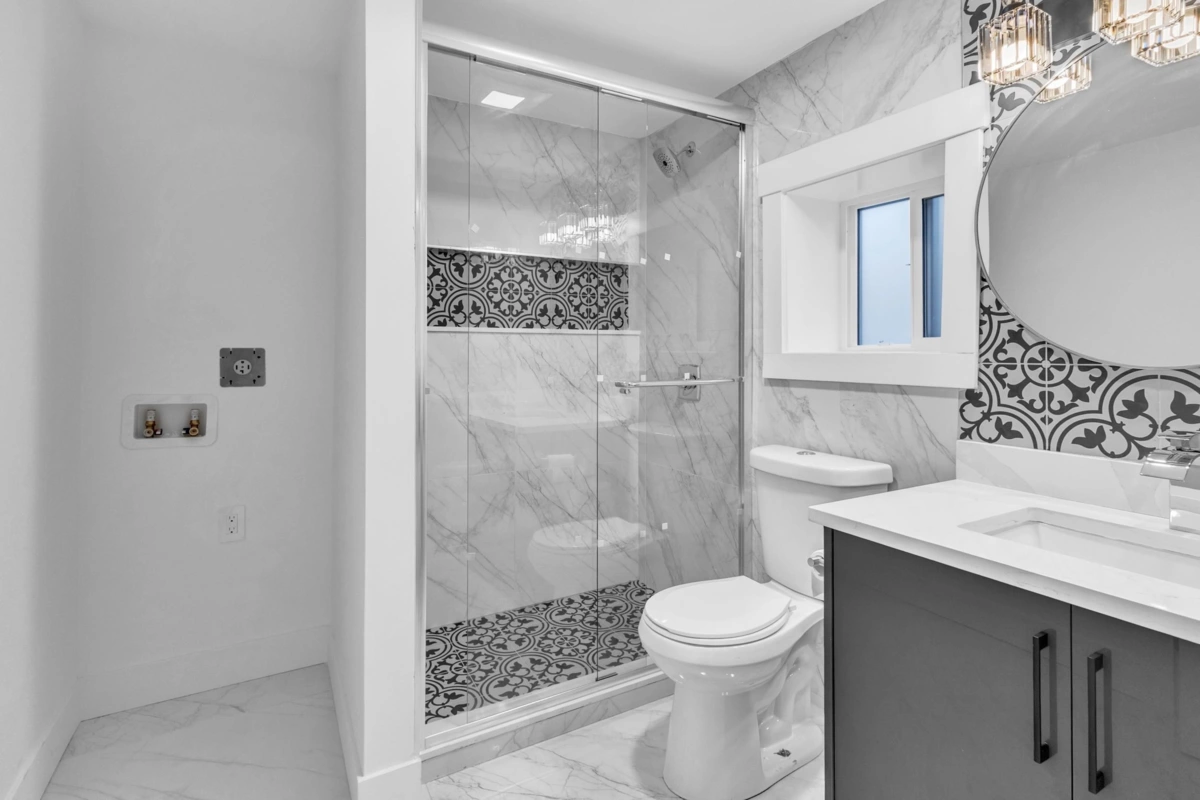 Walk-In Closet Photo of 45122 Balmoral Avenue, Chilliwack, BC