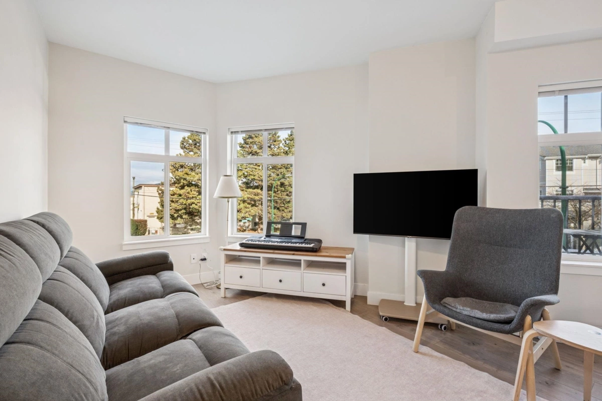 Primary Bathroom Photo of 205 7180 Barnet Road, Burnaby, BC