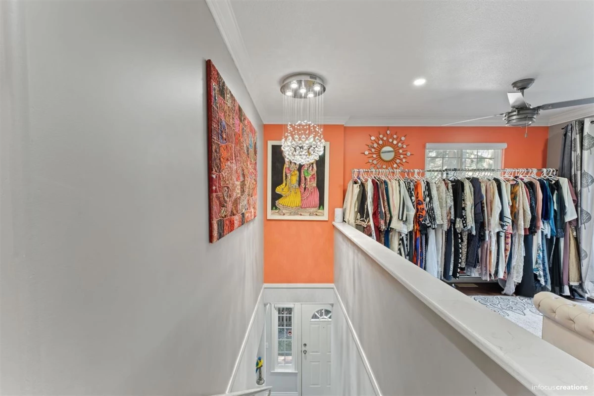 Mudroom Photo of 10 14453 72 Avenue, Surrey, BC