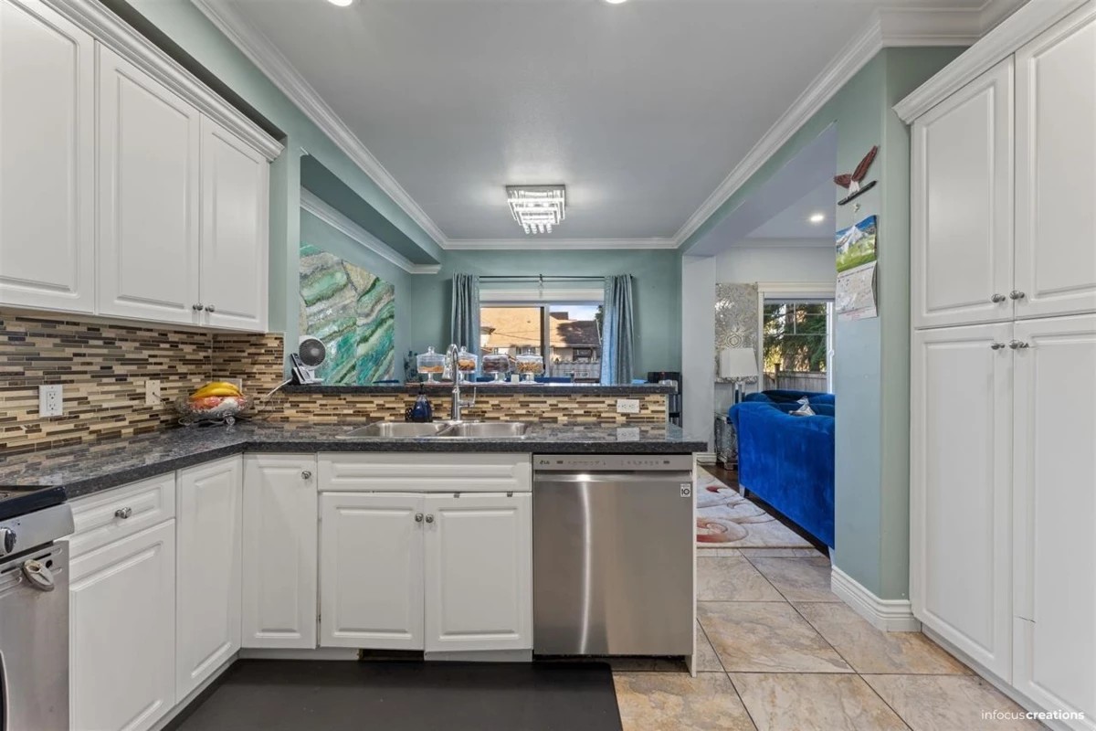Primary Bedroom Photo of 10 14453 72 Avenue, Surrey, BC