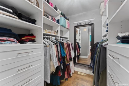 Hallway Photo of 10 14453 72 Avenue, Surrey, BC